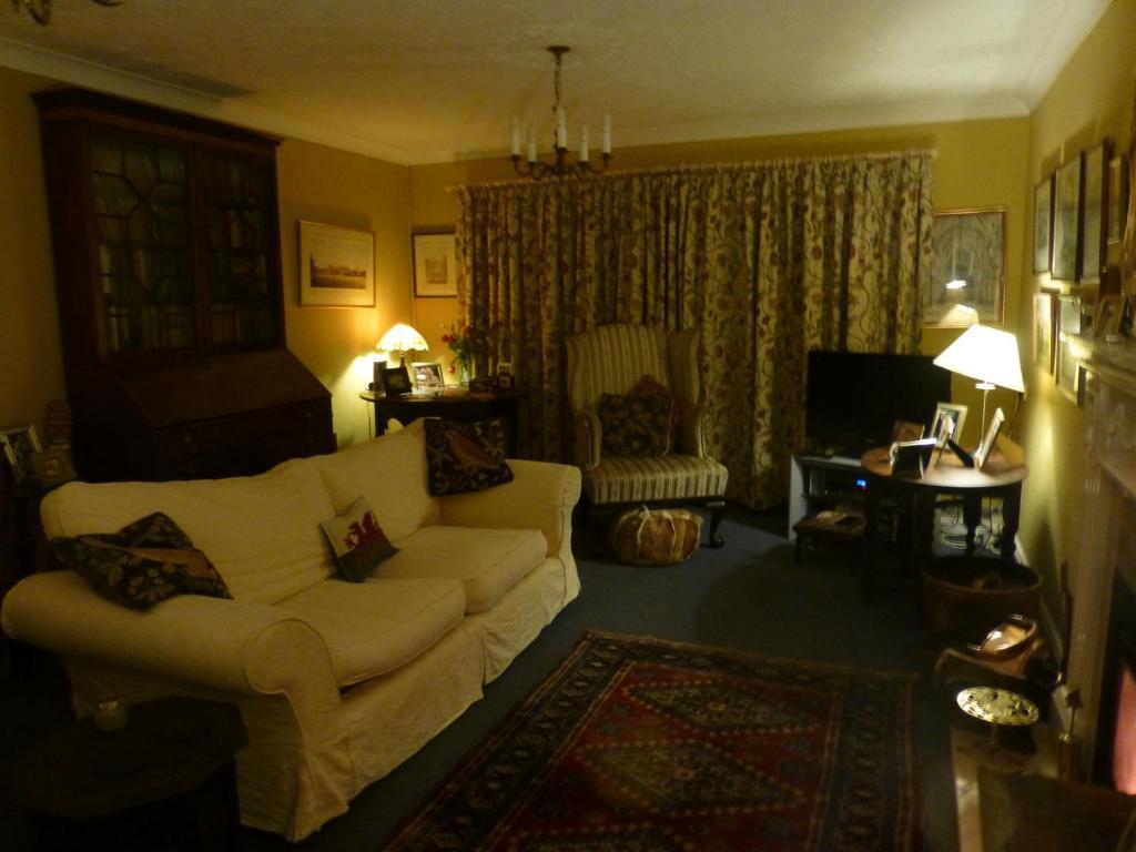Ty Carreg Bed & Breakfast Llanwrtyd Wells ภายนอก รูปภาพ