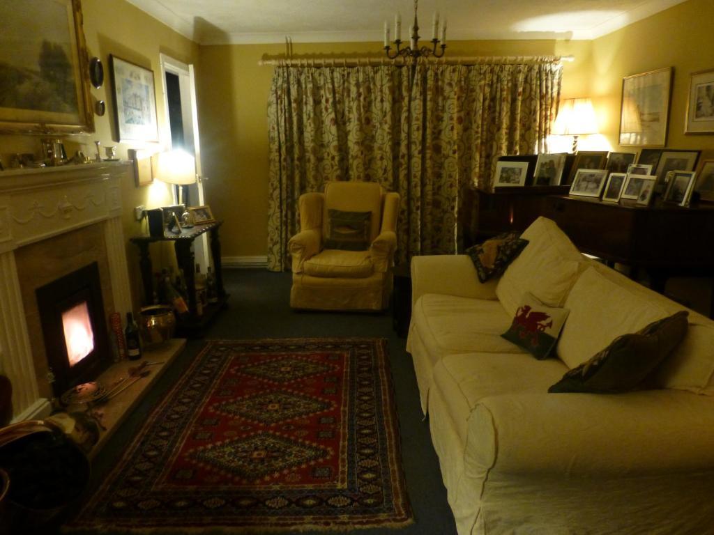 Ty Carreg Bed & Breakfast Llanwrtyd Wells ภายนอก รูปภาพ